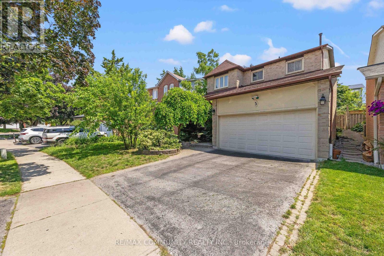 5 PLOWMAN DRIVE