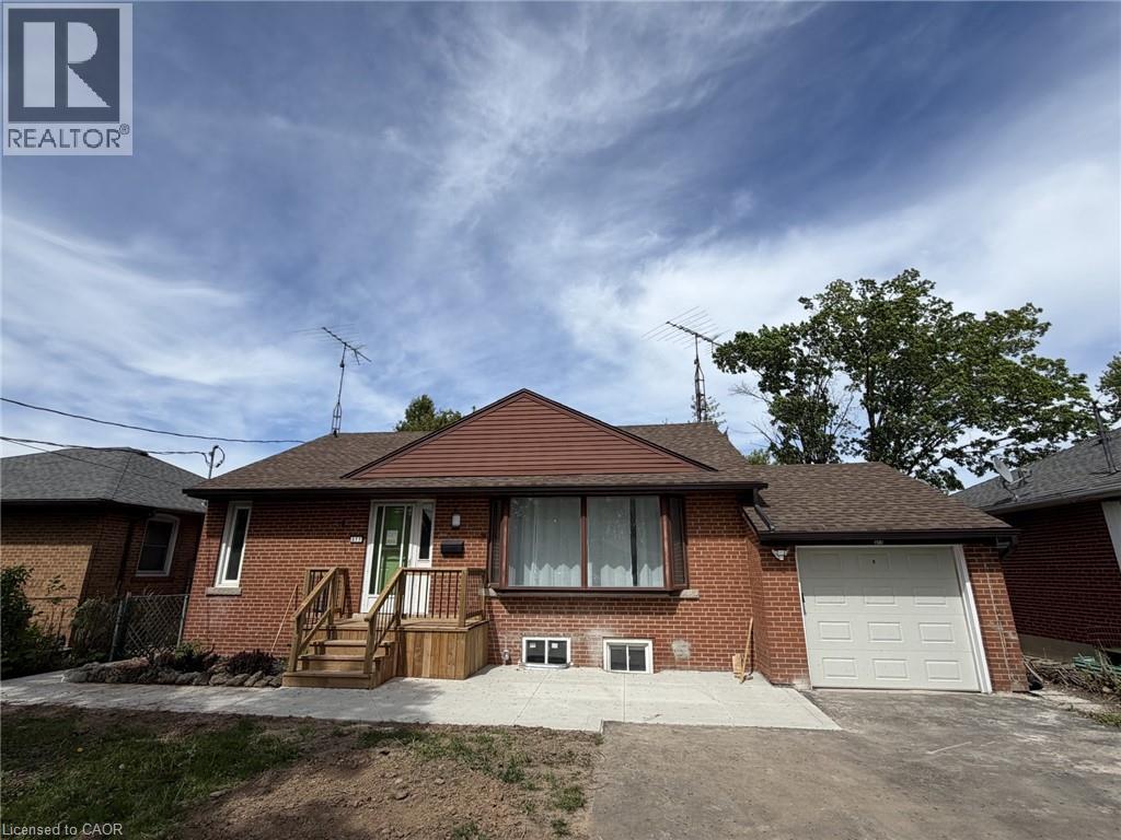 377 MARTIN Street Unit# Upper