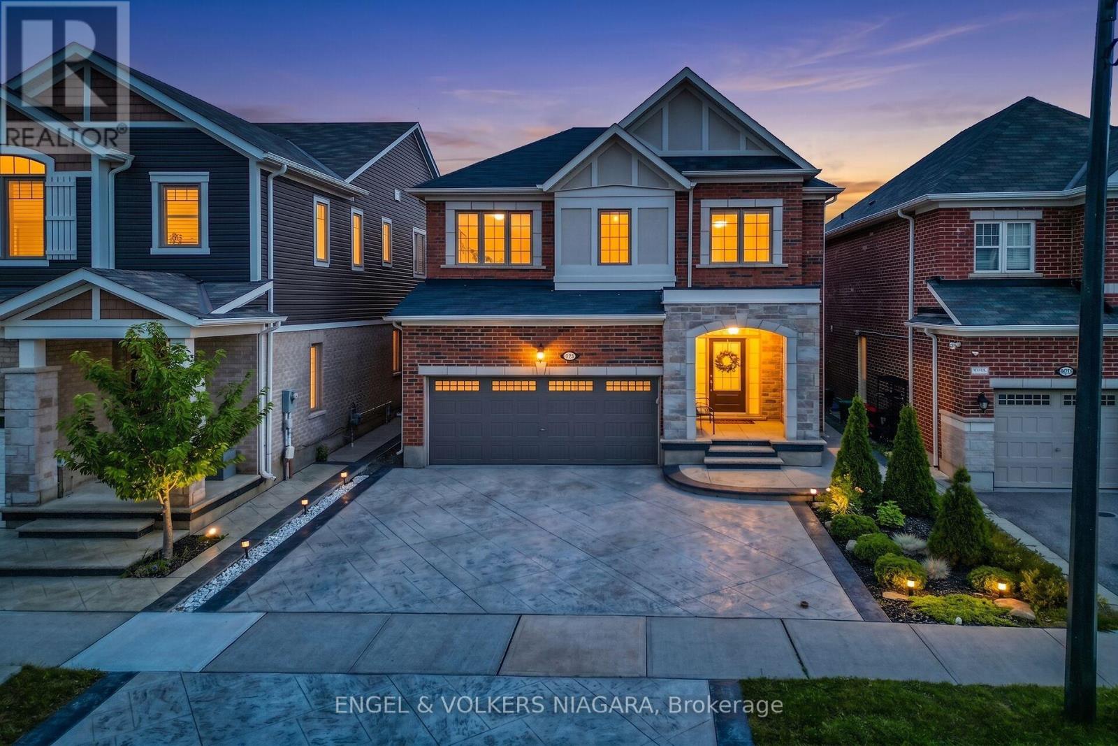 1221 ROSE WAY S|Milton (CB Cobban), Ontario L9E1L9