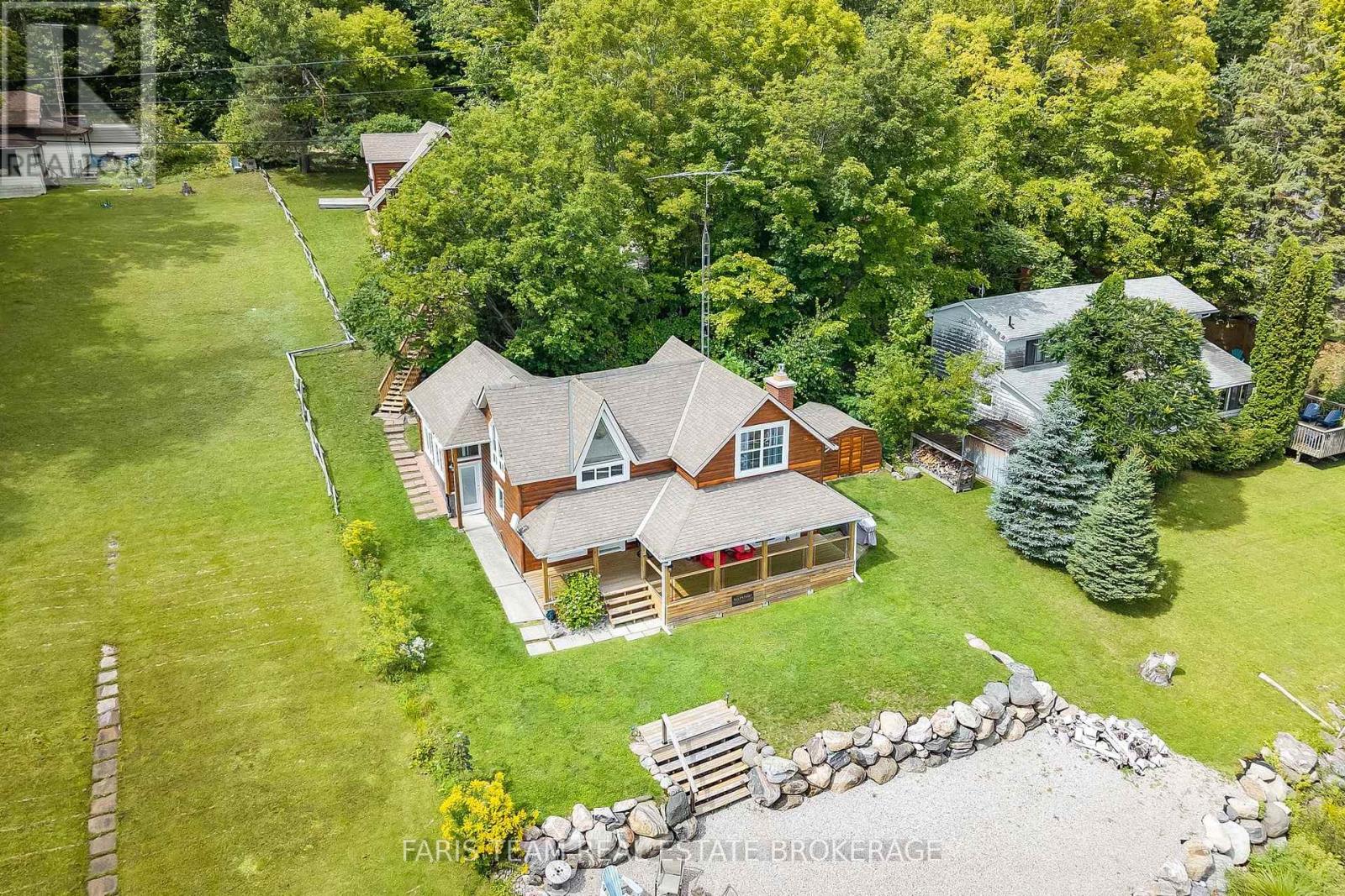 375 CHAMPLAIN ROAD