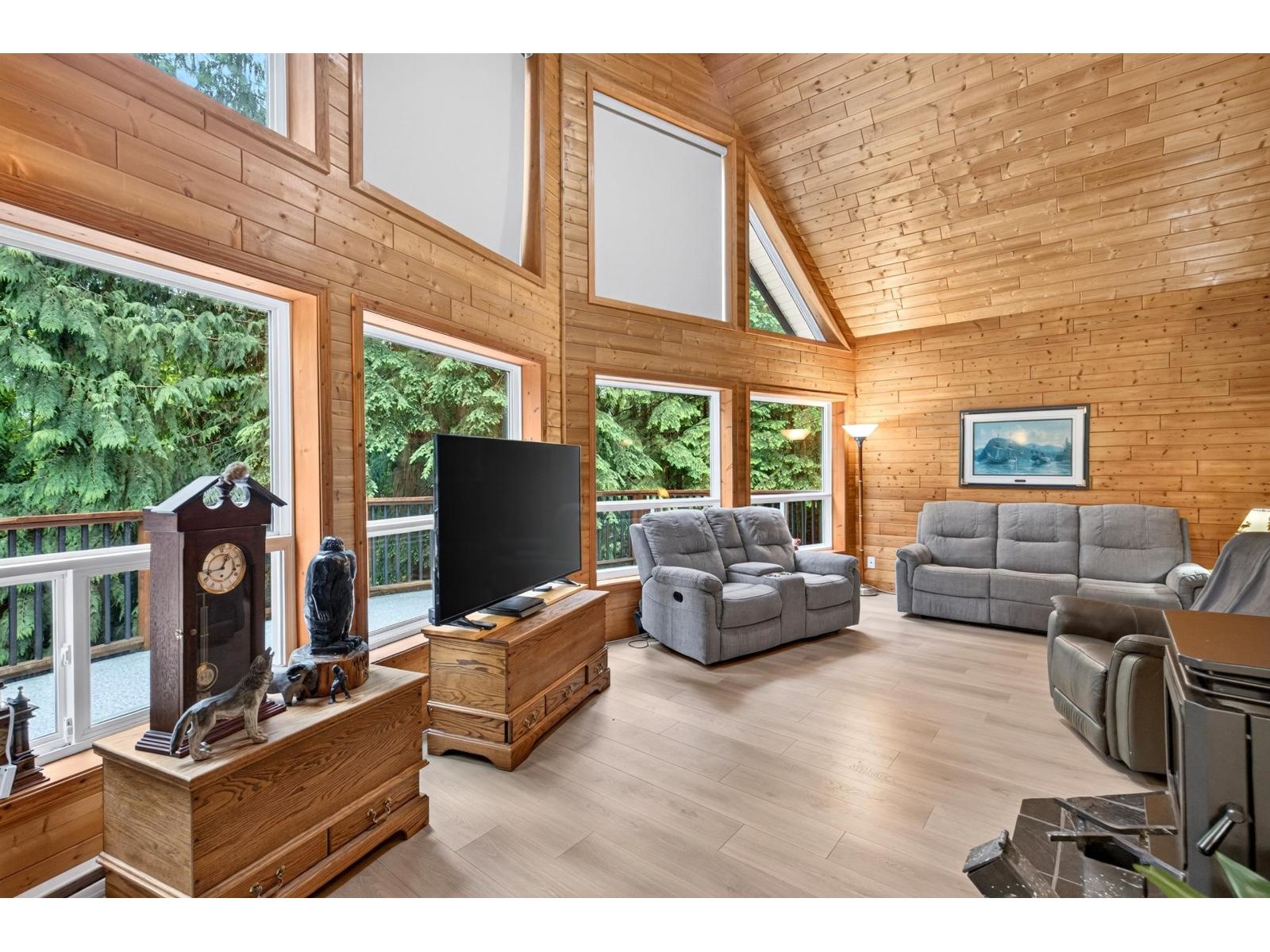 For sale: 12271 POWELL STREET, Mission, British Columbia V4S1C1