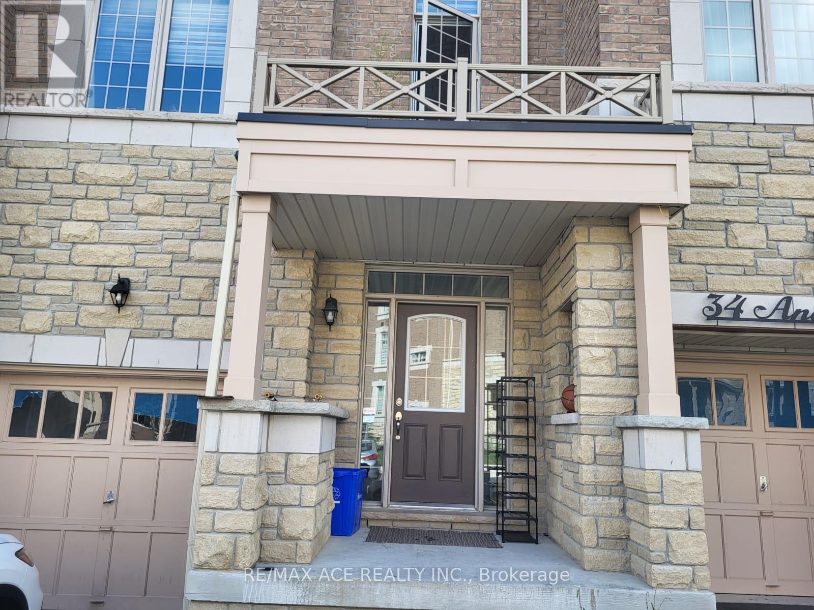 32 ANDRESS WAY