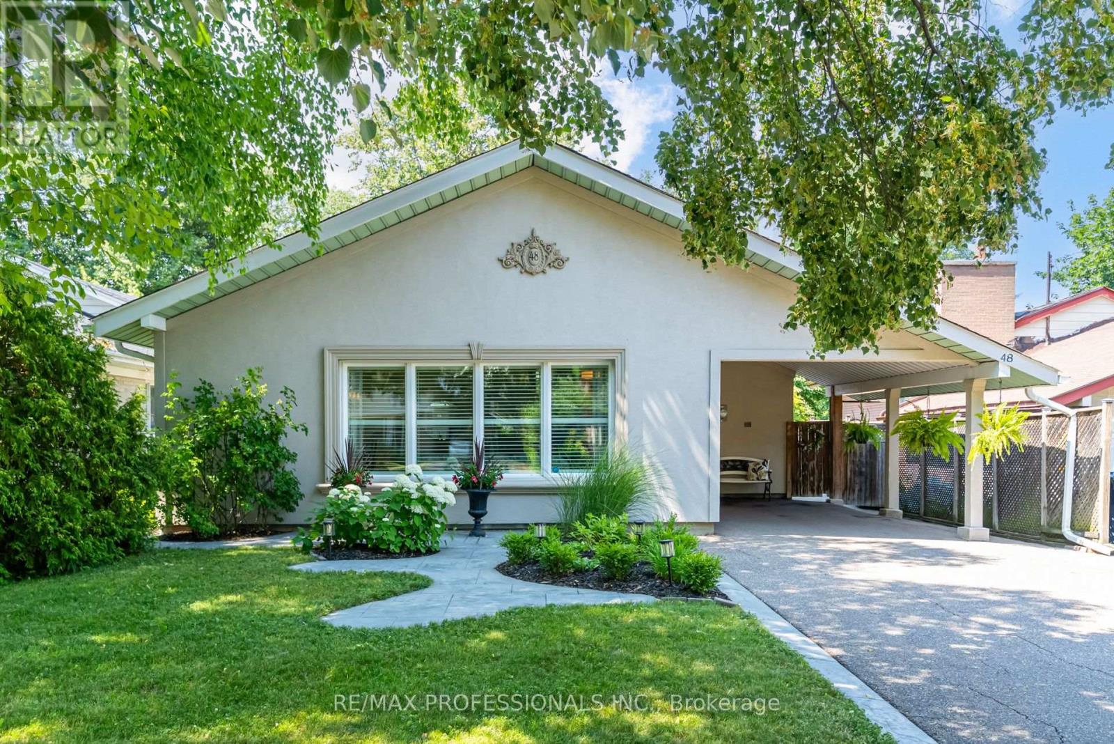 48 GENTHORN AVENUE