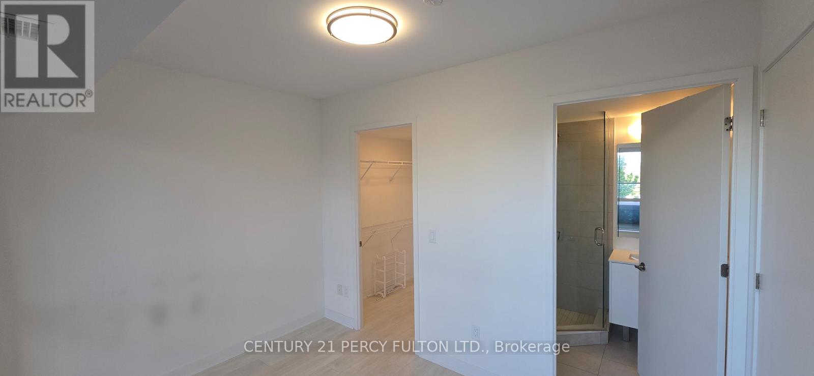 309 - 8 TIPPETT ROAD
