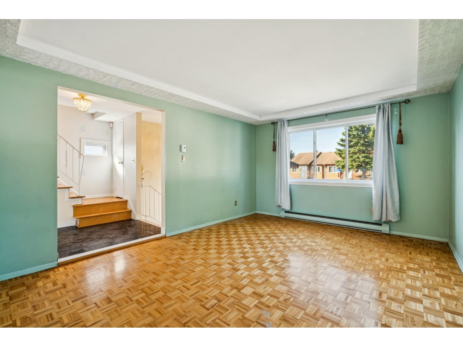5263 Av. Clarendon — photo 3