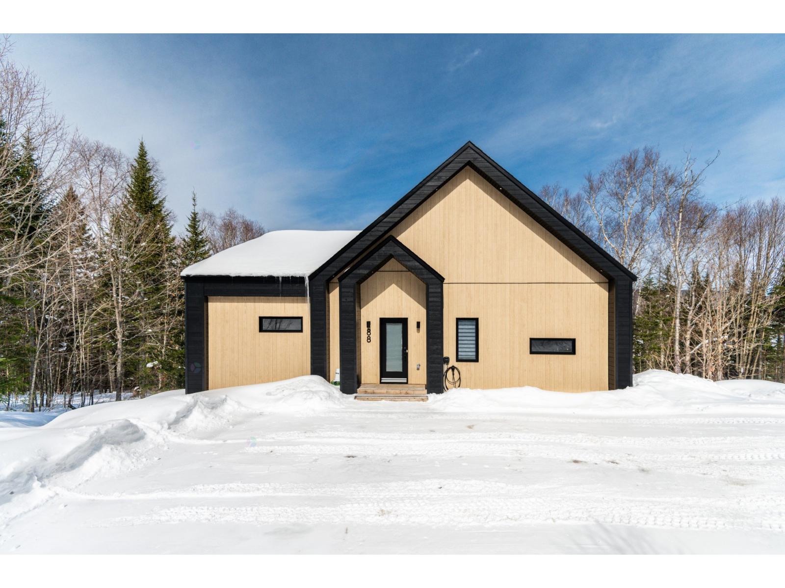 88 Ch. du Lac-Élan — photo 1