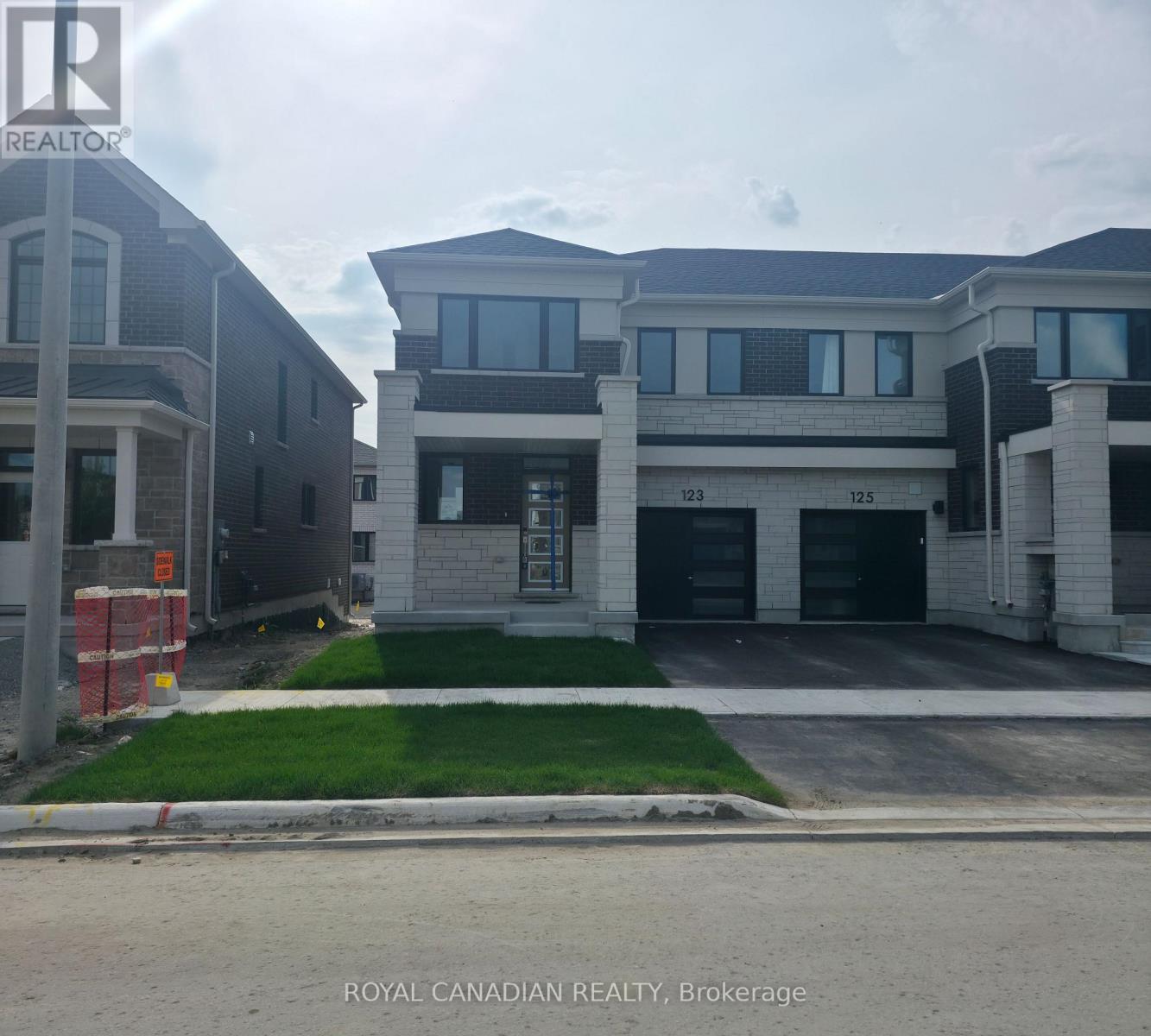 123 VINEWOOD CRESCENT
