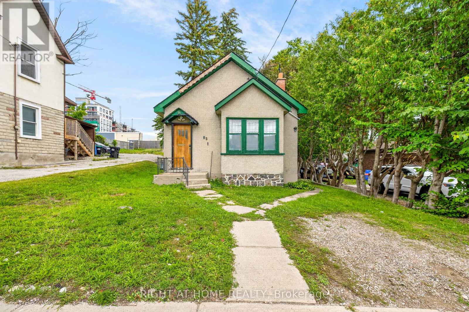 85 MAPLE AVENUE