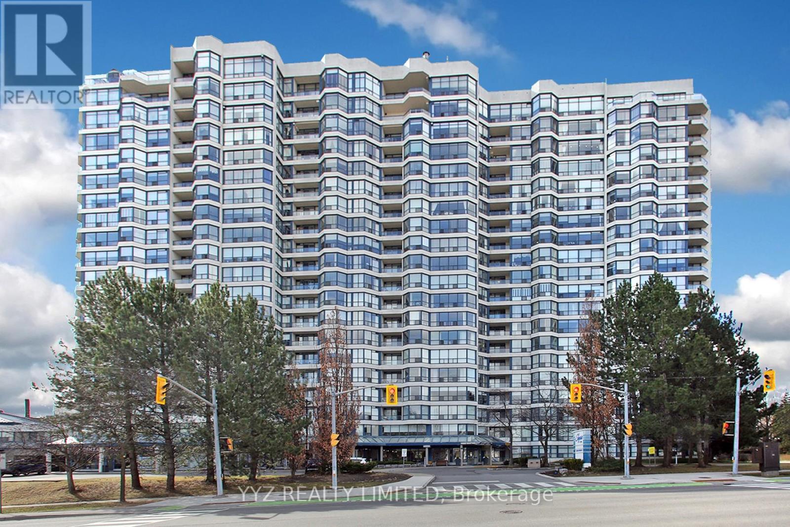 808 - 1 CLARK AVENUE W