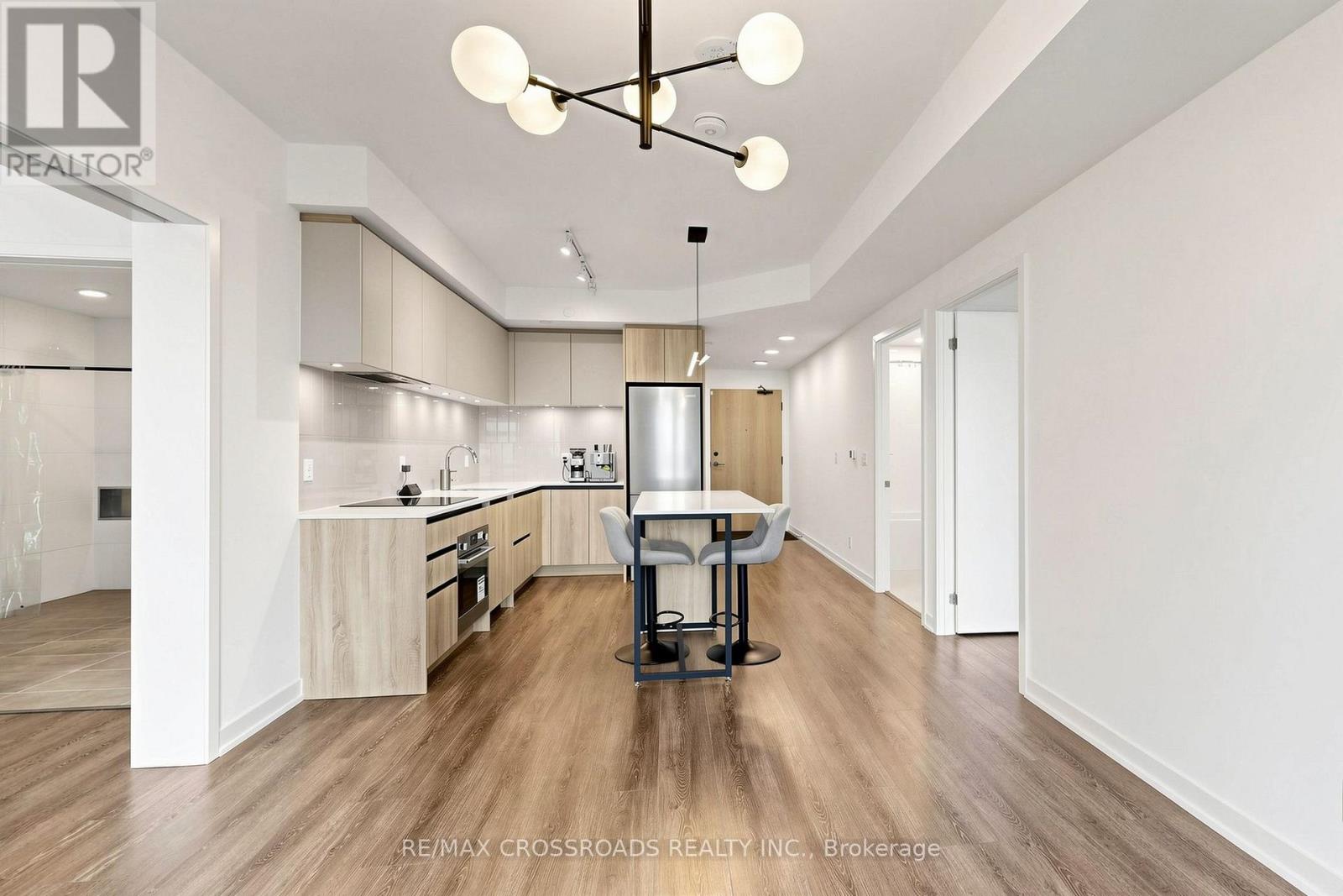 902 - 7950 BATHURST STREET