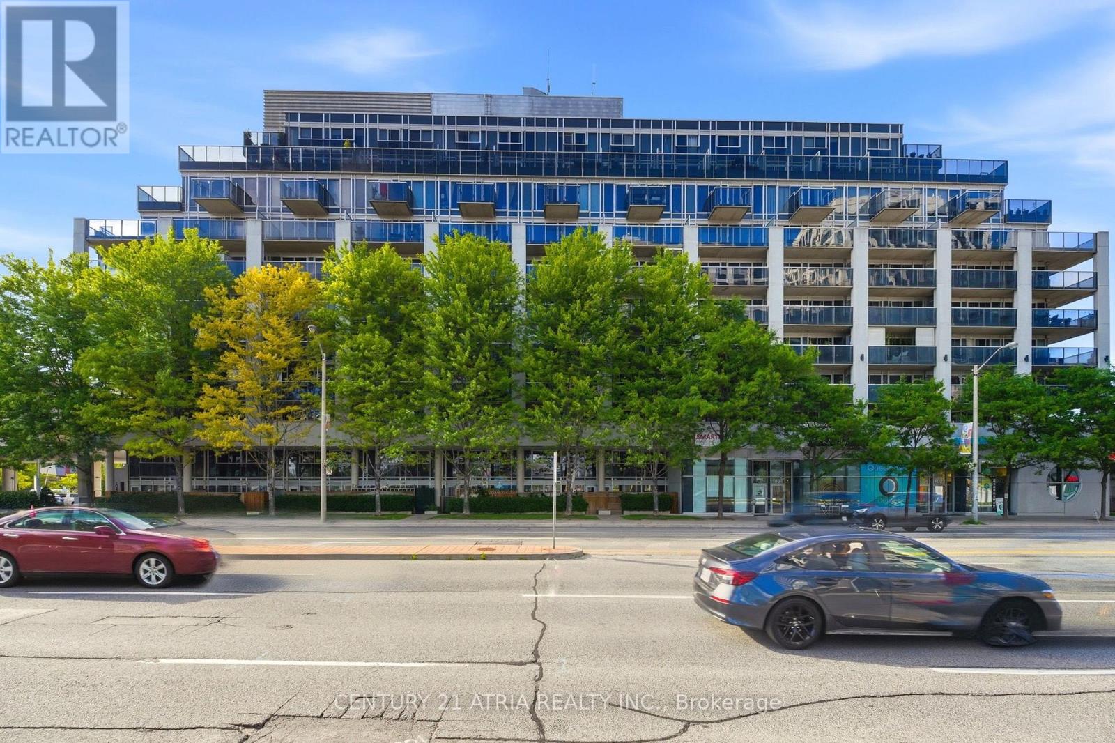 502 - 1040 THE QUEENSWAY AVENUE N
