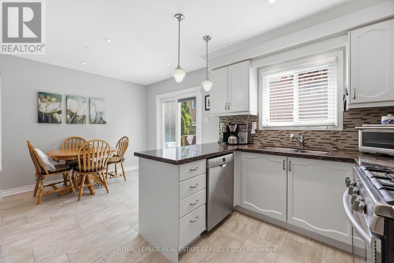 1118 GLEN VALLEY ROAD