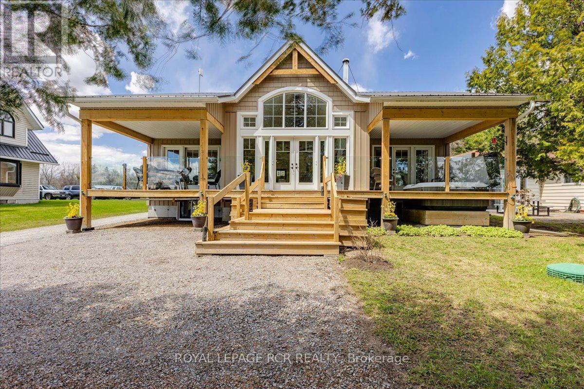1093 NORTH BAY DRIVE