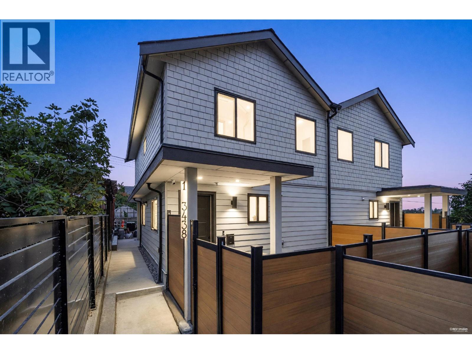 1 3438 TRIUMPH STREET · Fourplex, Vancouver