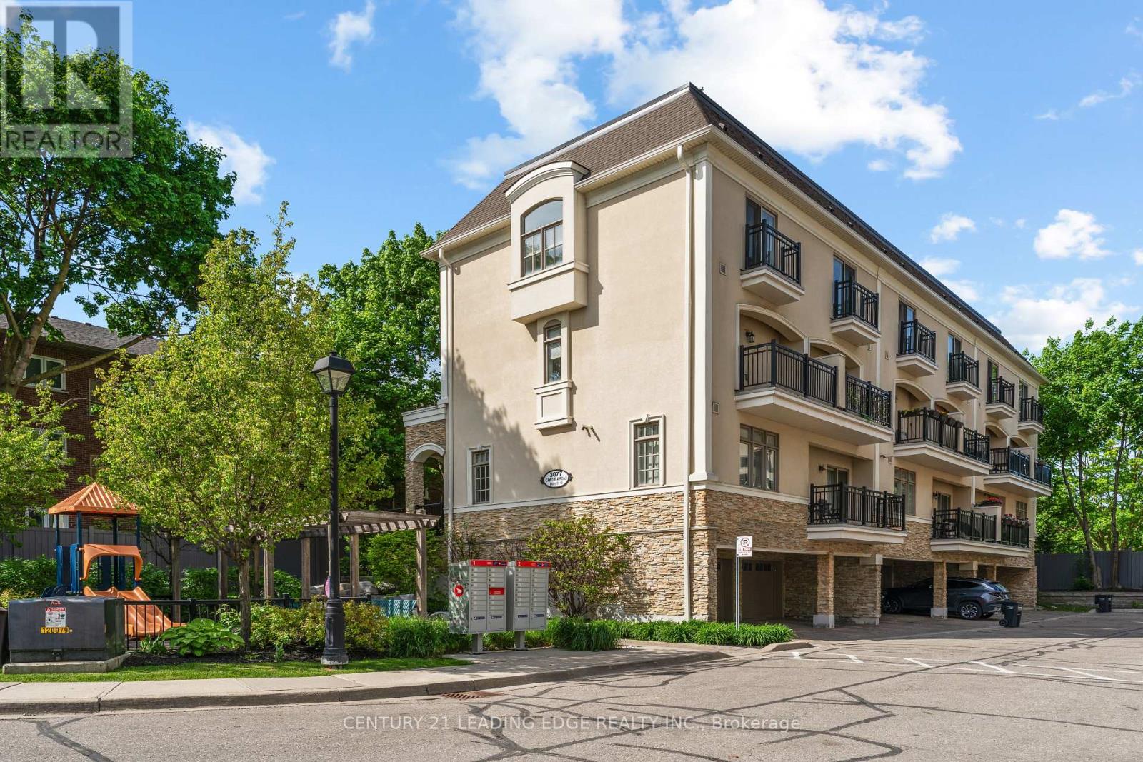 18 - 3077 CAWTHRA ROAD