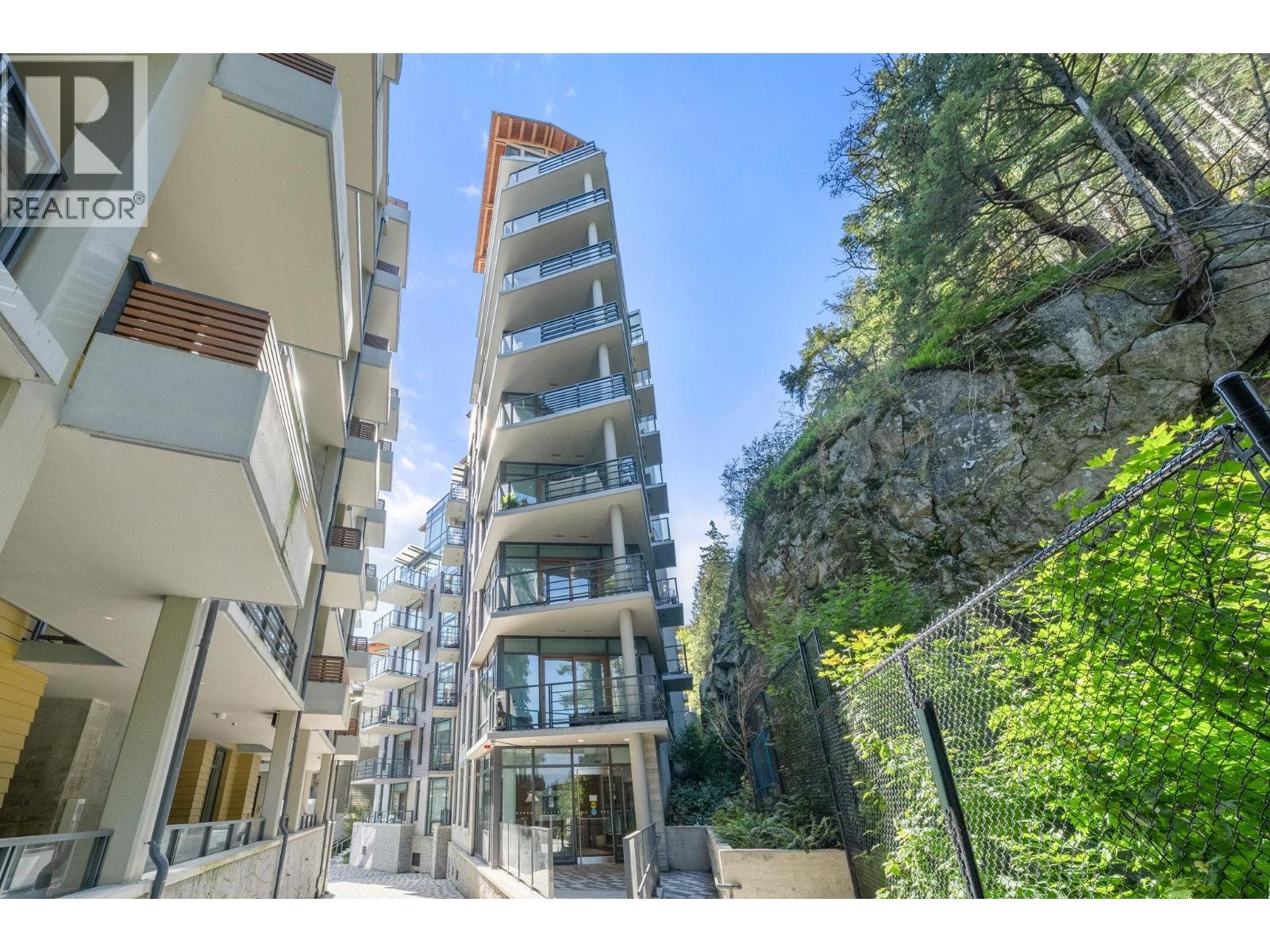 For sale: 404 6699 NELSON AVENUE, West Vancouver, British Columbia ...