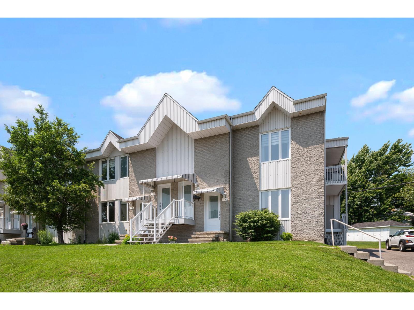 À vendre : 1705 Rue Édith, Québec (Charlesbourg), Québec G2L2K3 ...