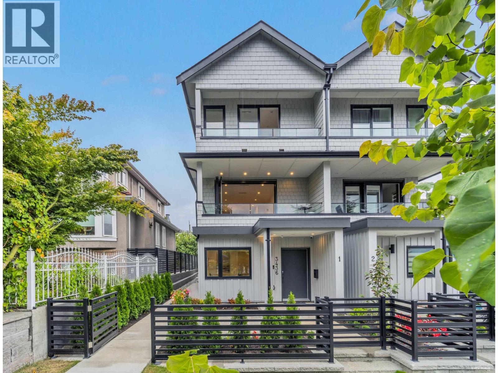 1 3436 TRIUMPH STREET · Fourplex, Vancouver