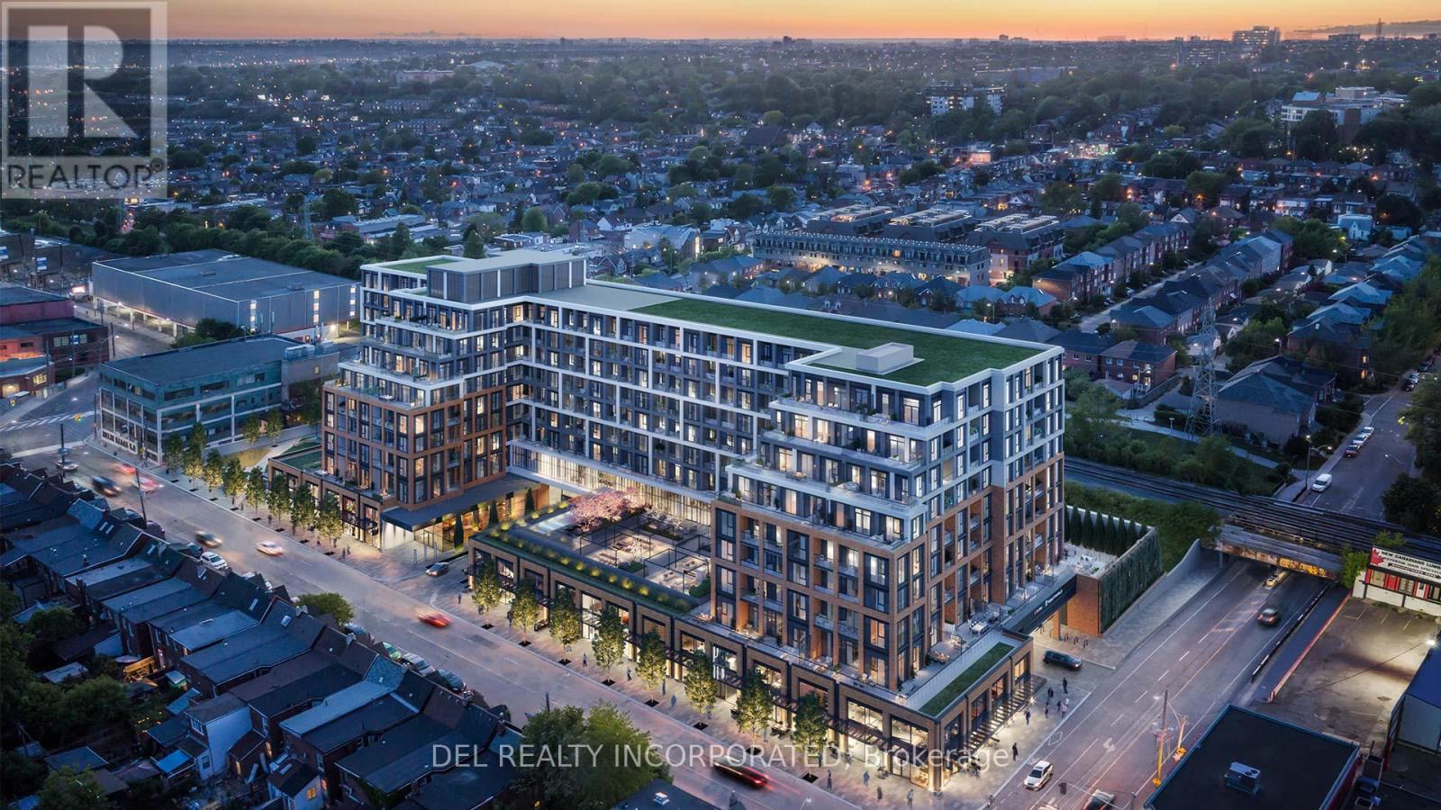 327 - 858 DUPONT STREET