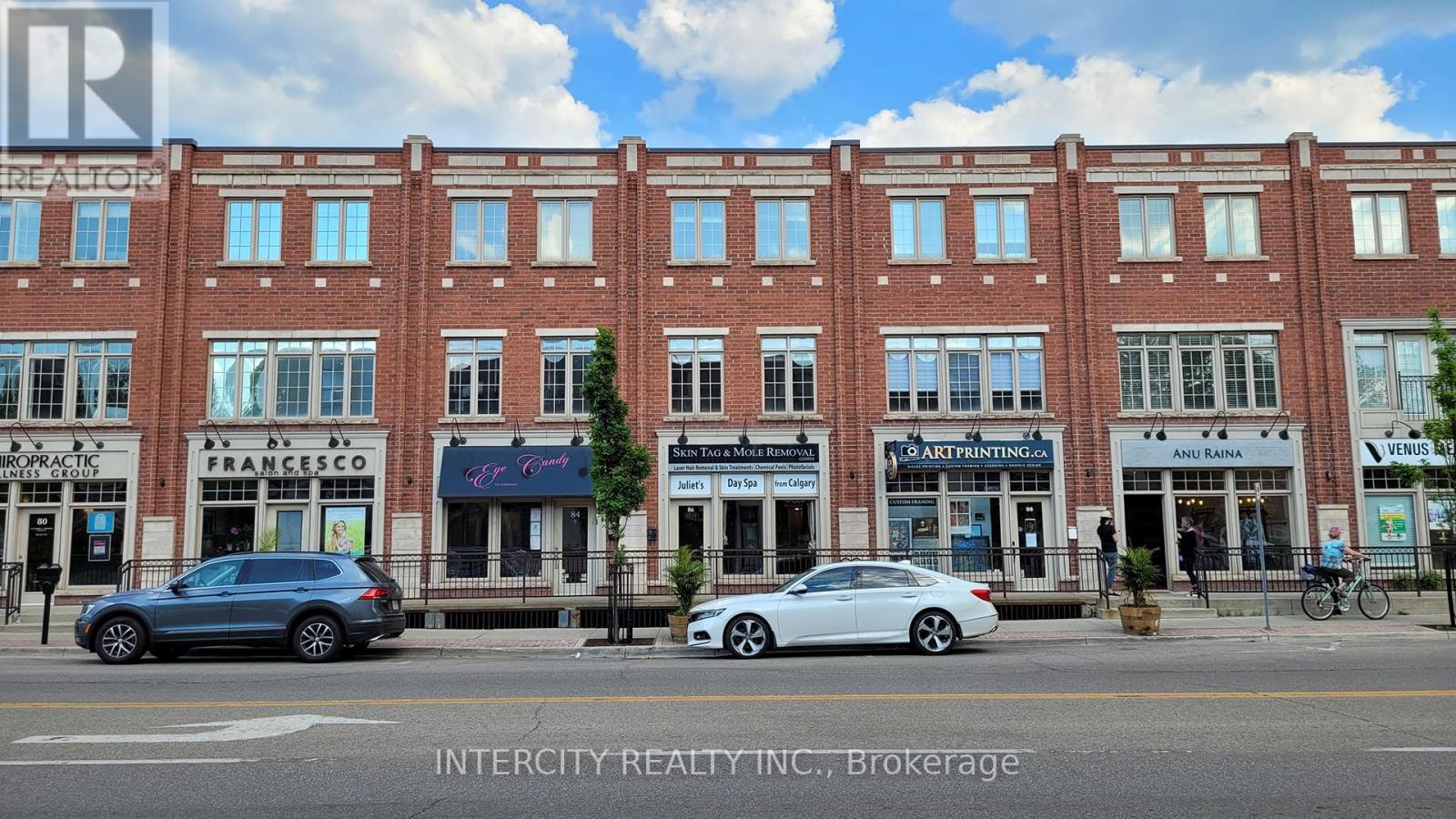 86 LAKESHORE ROAD W
