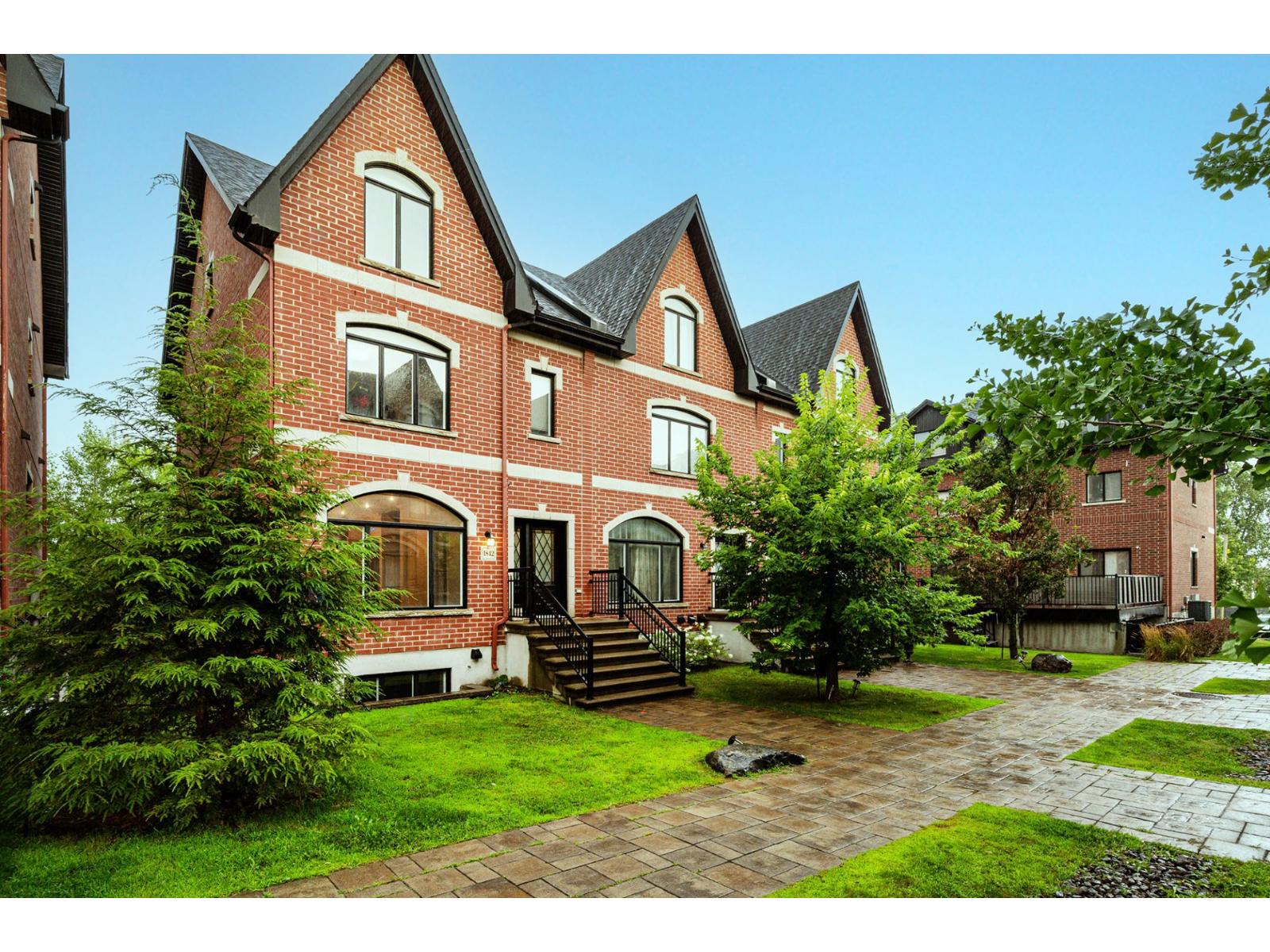1842 Rue du Bois-des-Caryers — photo 1