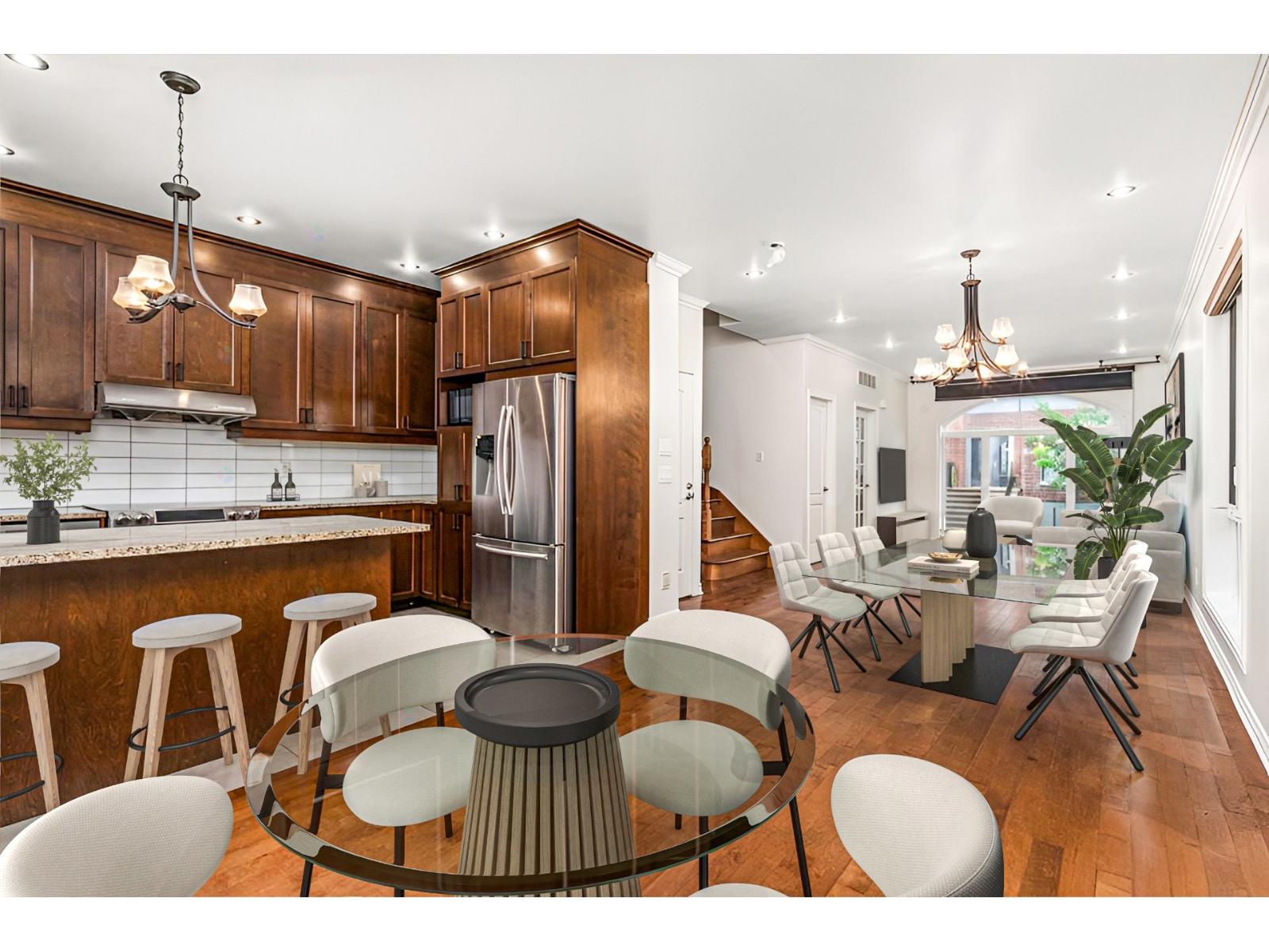1842 Rue du Bois-des-Caryers — photo 3