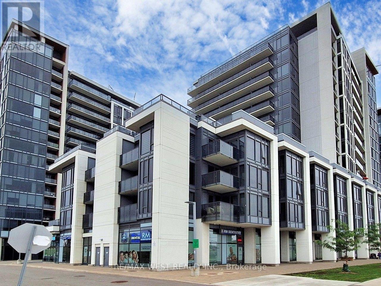 301 - 9618 YONGE STREET