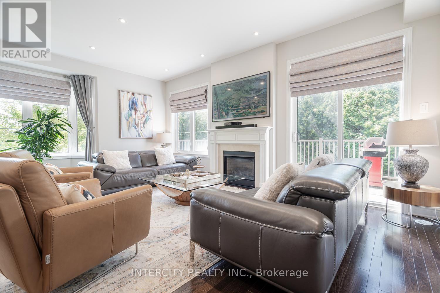 116 - 1331 MAJOR MACKENZIE DRIVE W