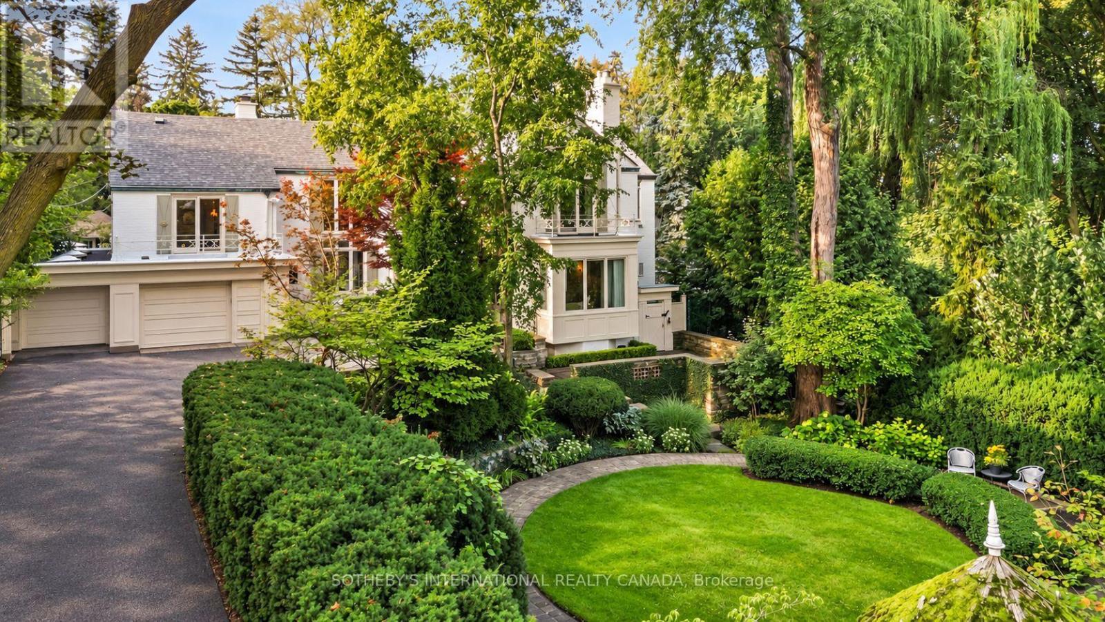12 FOREST GLEN CRESCENT