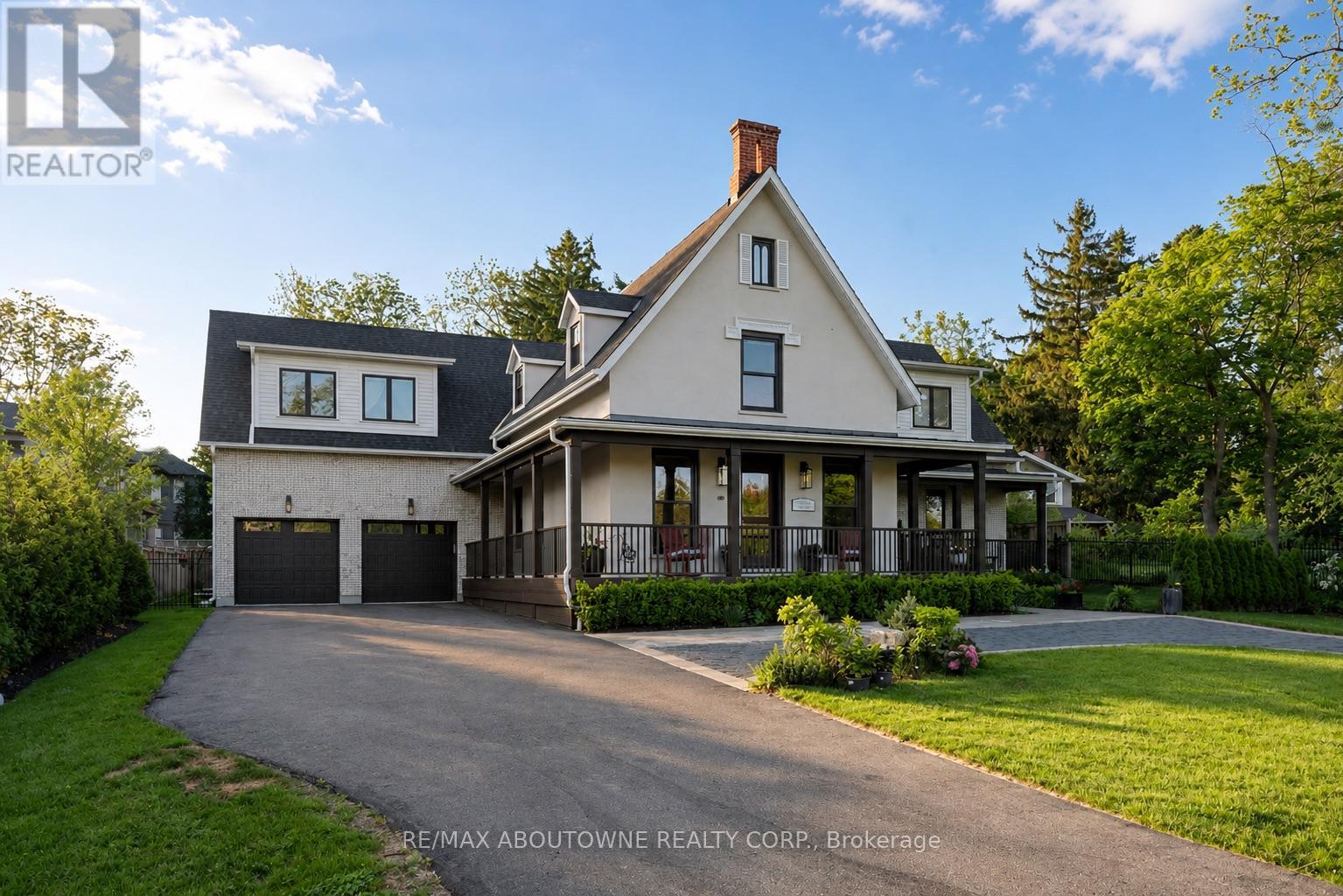 489 LAKESHORE ROAD W