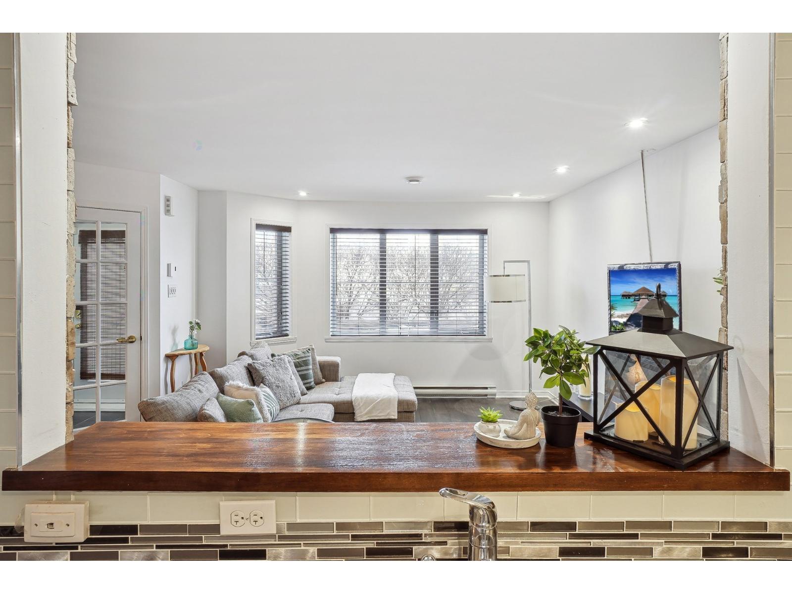 For rent: 5645 Boul. Chevrier, #1, Brossard, Quebec J4Z0G7