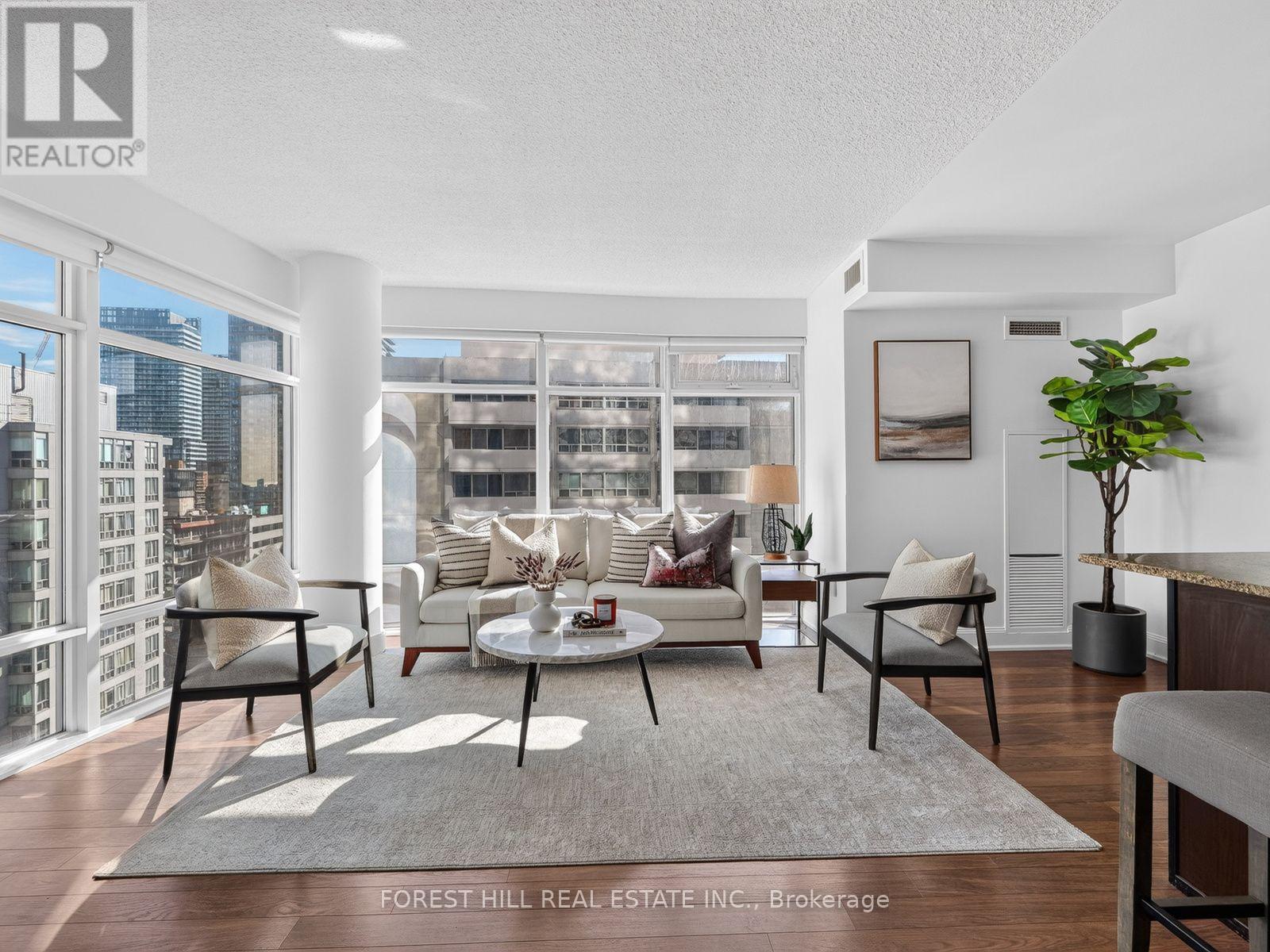 1611 - 2191 Yonge St