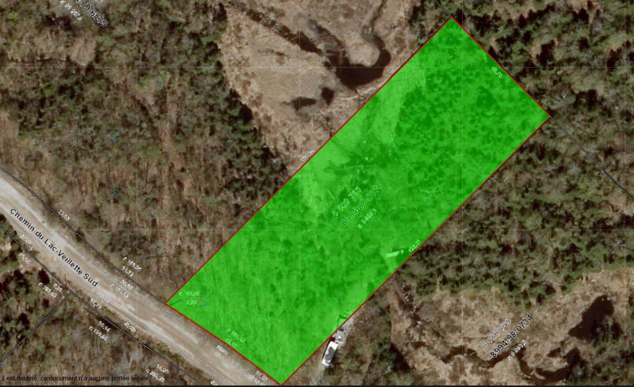 For sale: 2062 Ch. du Lac-Veillette S., Lac-aux-Sables, Quebec