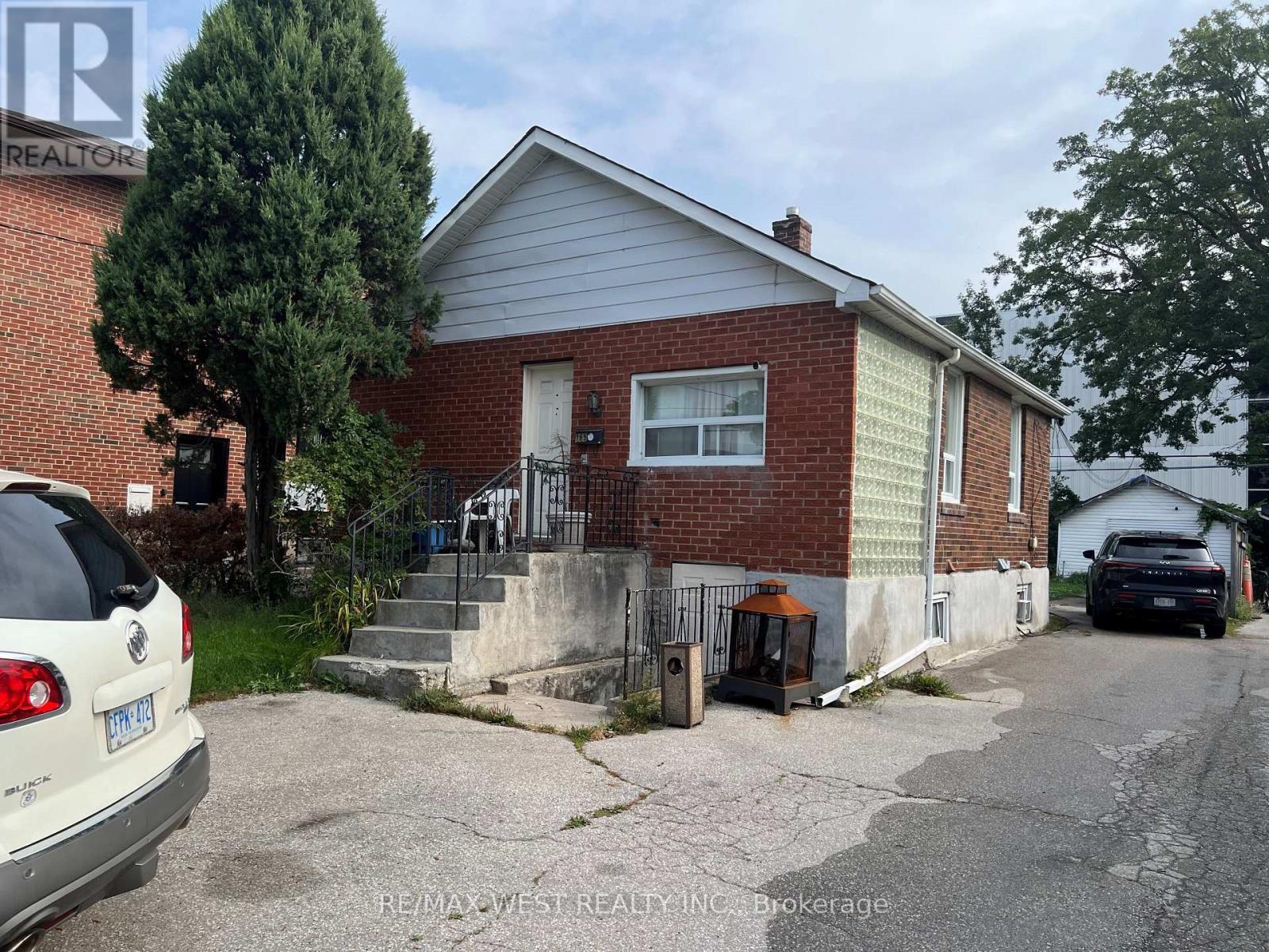 165 THIRTIETH STREET