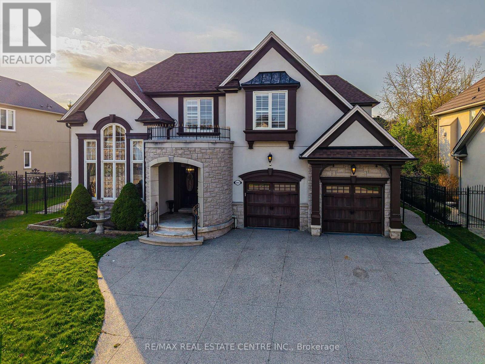 645 CRANLEIGH COURT