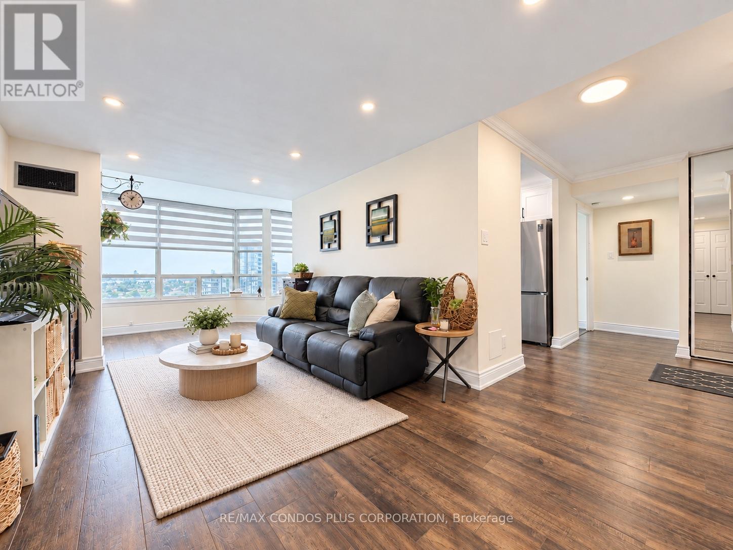 1509 - 120 PROMENADE CIRCLE