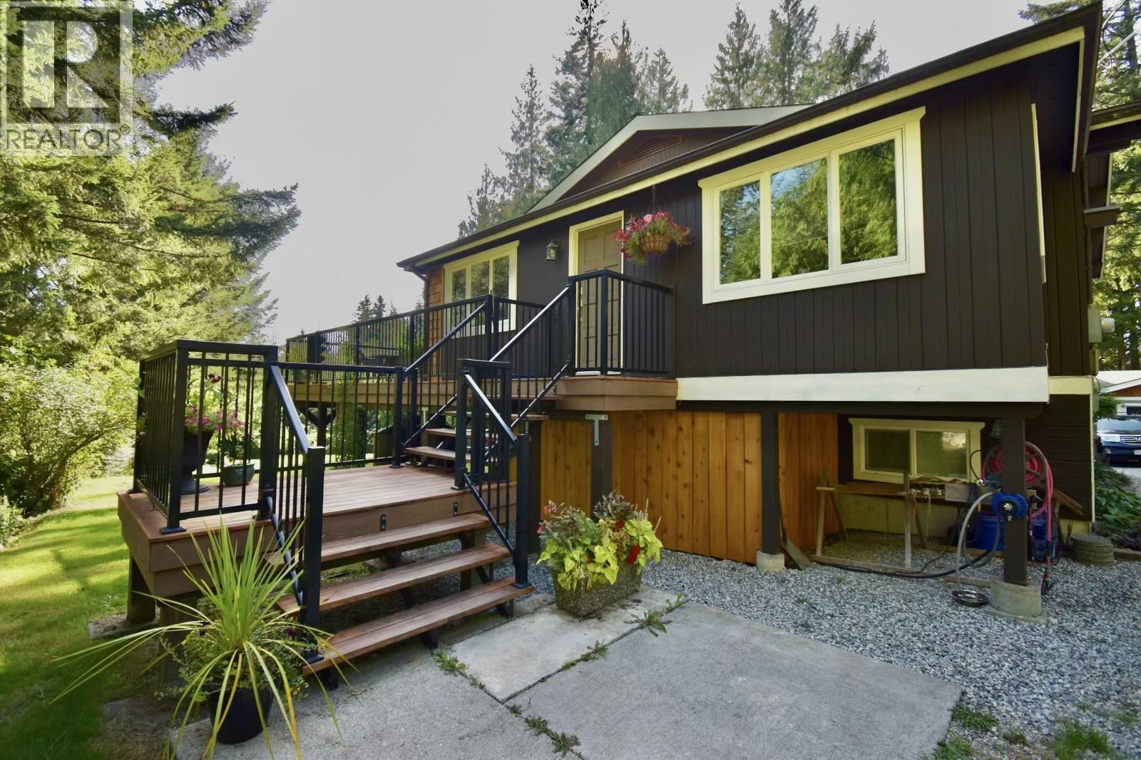 For sale: 2703 ROBINSON ROAD, Roberts Creek, British Columbia V0N2W4 ...