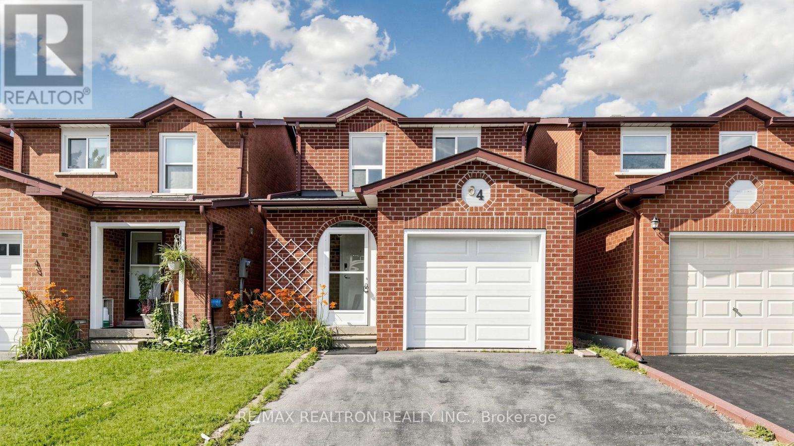 64 DUNBAR CRESCENT