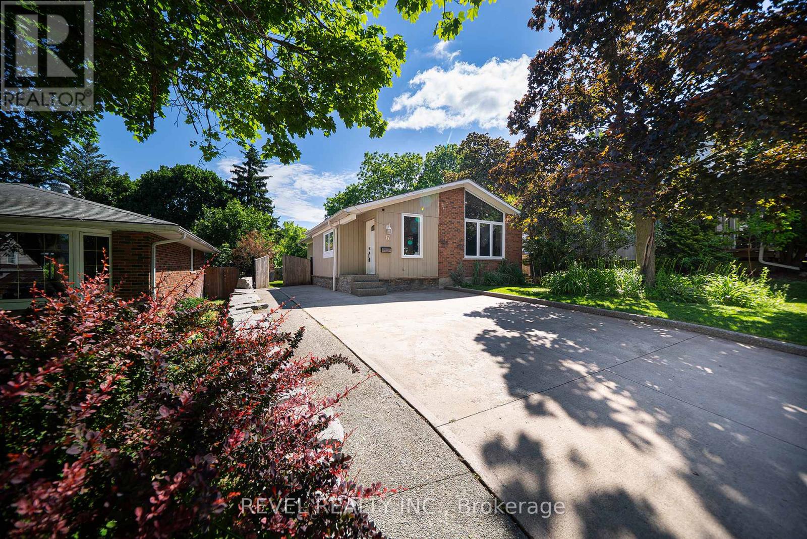 17 FLYNN AVENUE|Cambridge, Ontario N3C2T8