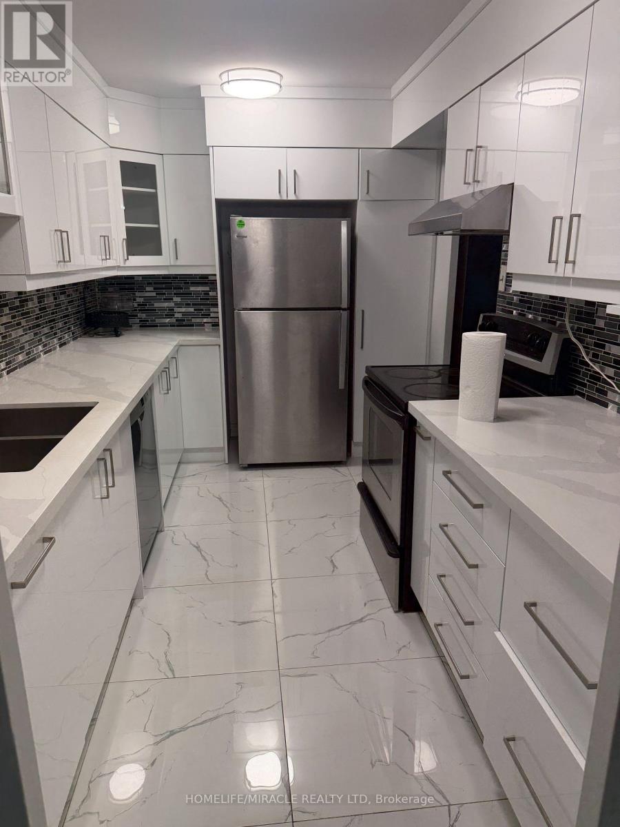 411 - 2835 ISLINGTON AVENUE