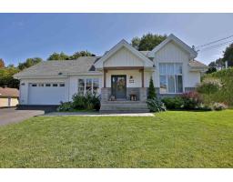For sale: 451 Av. des Érables, Coaticook, Quebec J1A0A3 - 18768181 ...