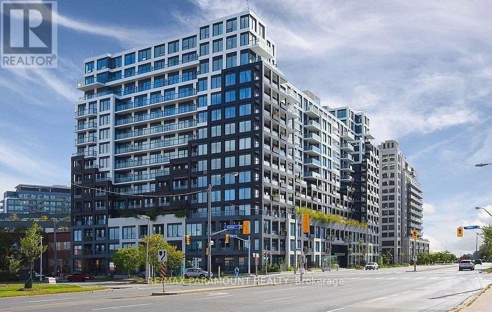 1032 - 1100 SHEPPARD AVENUE W