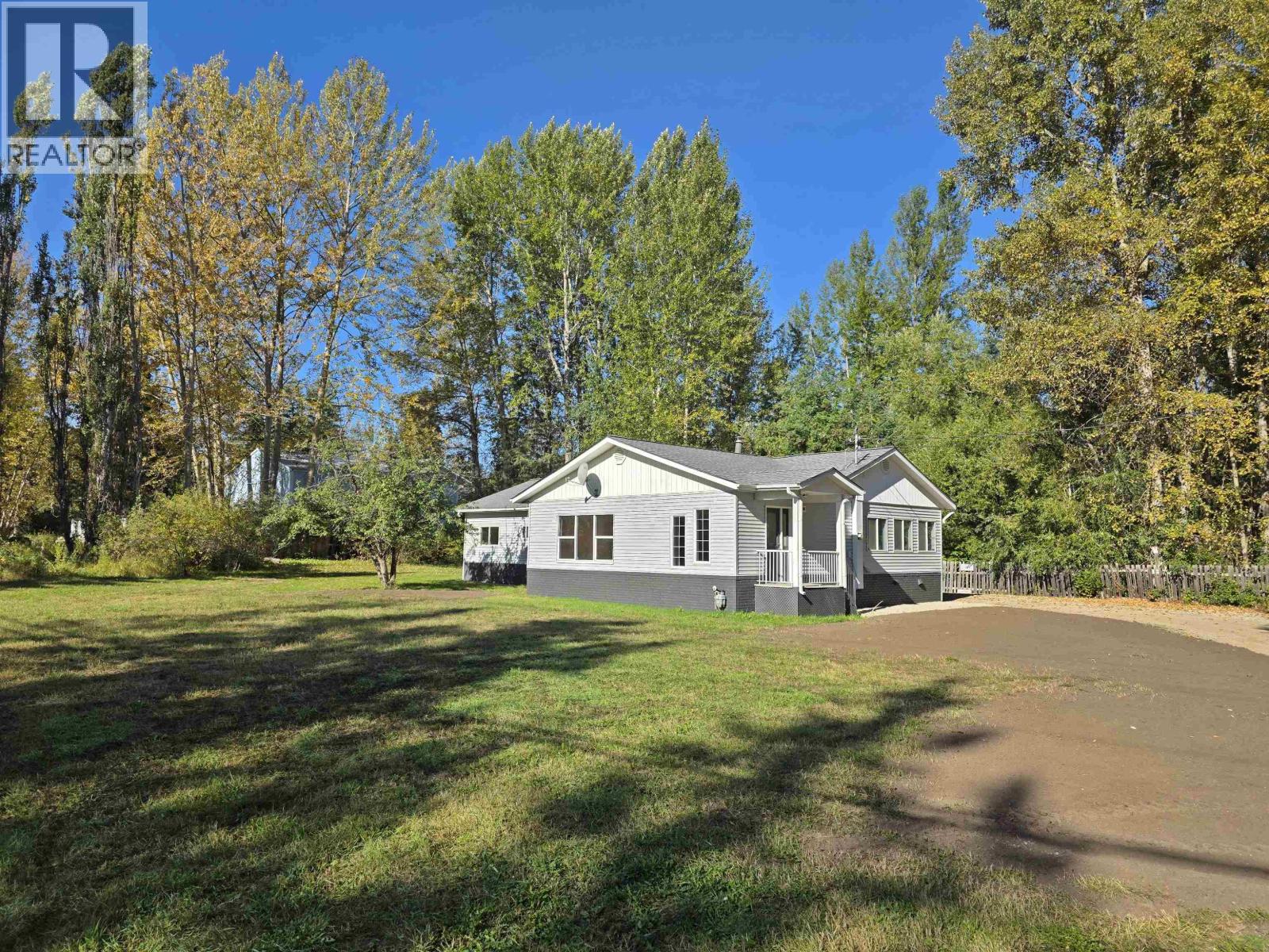 For sale: 1042 MAPLE DRIVE, Quesnel, British Columbia V2J5M2 - R3166913 ...