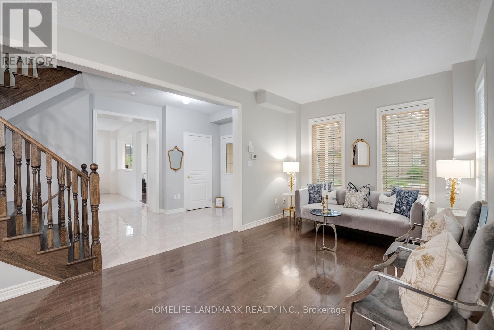 298 WEST LAWN CRESCENT