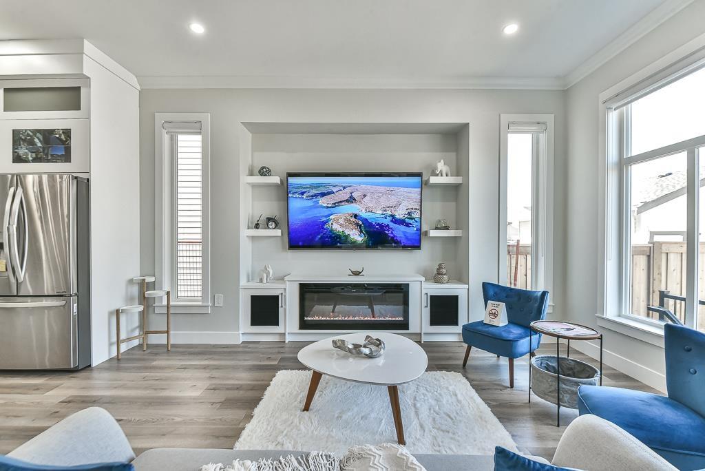 7422 196 Street: photo 3