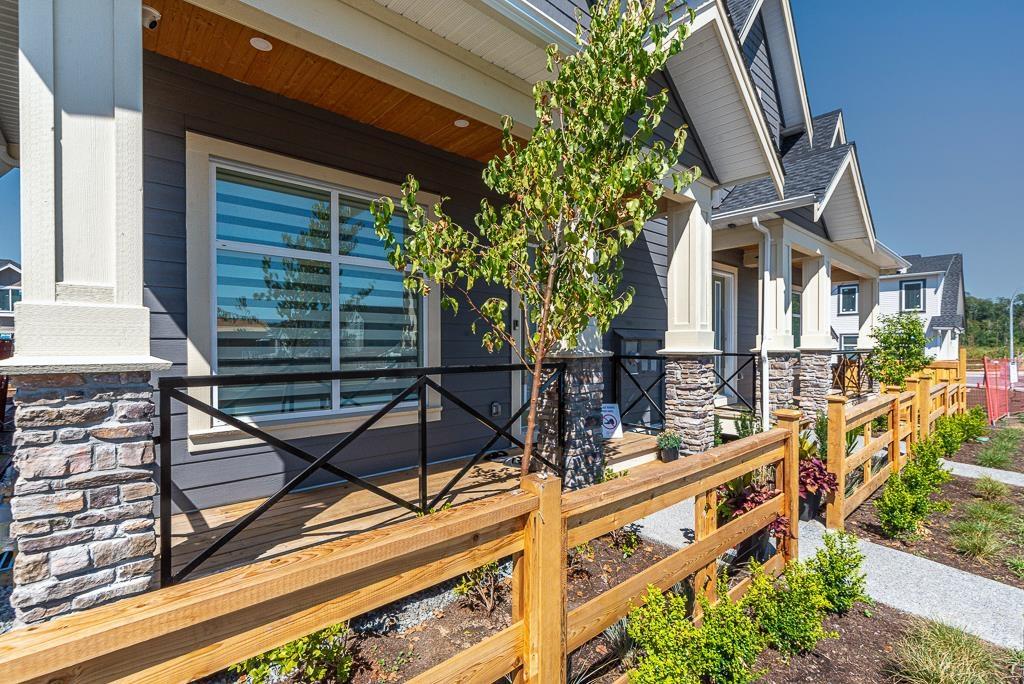 Duplex for sale at 7422 196 Street, Langley