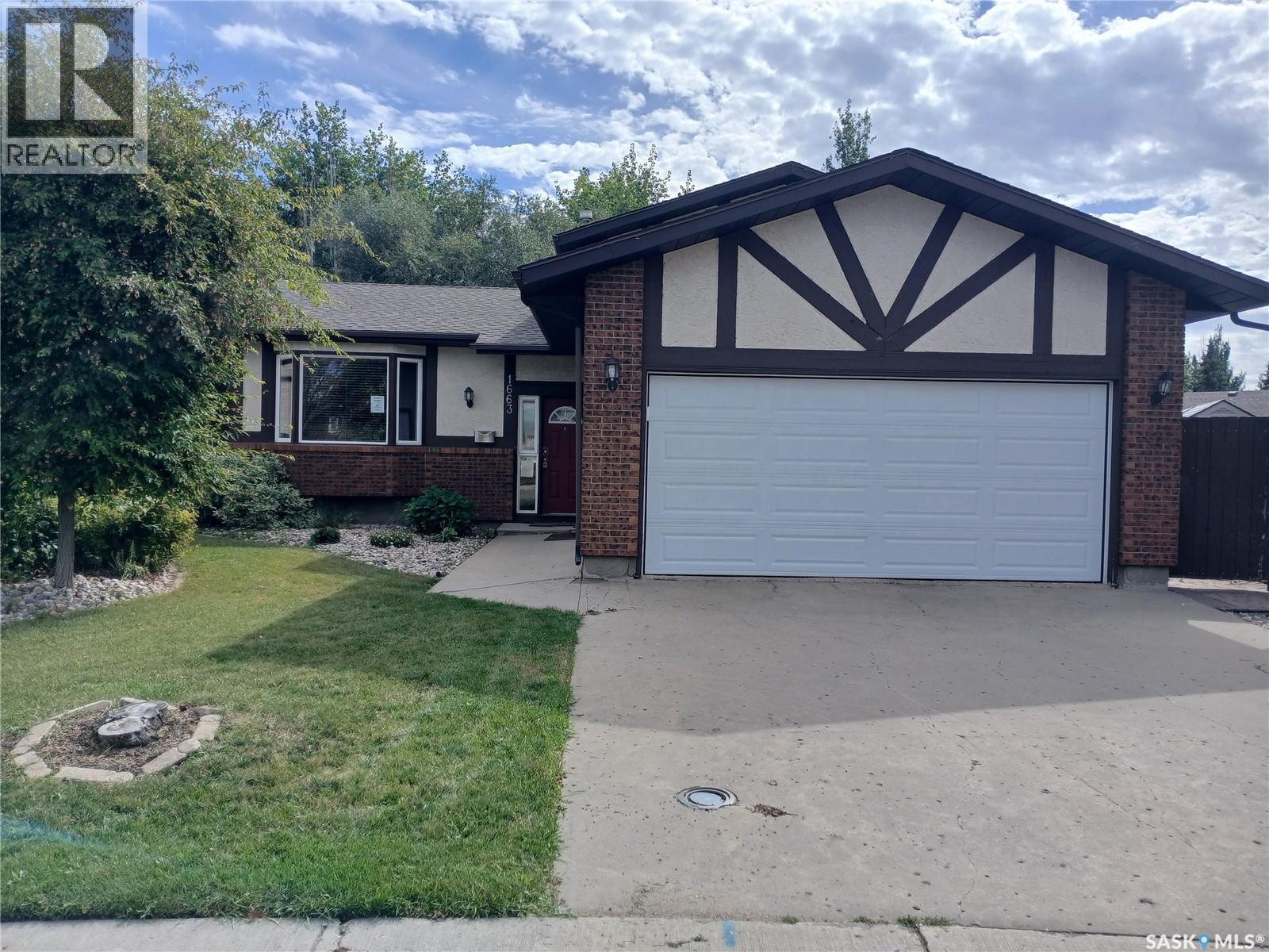 À vendre : 1663 Shattuck BAY N, Regina, Saskatchewan S4X4G6 - SK048645 ...