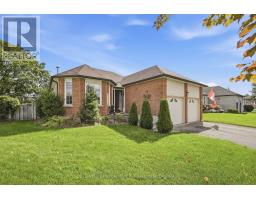 For sale: 25 CEDAR COURT, Kawartha Lakes (Lindsay), Ontario K9V6A9