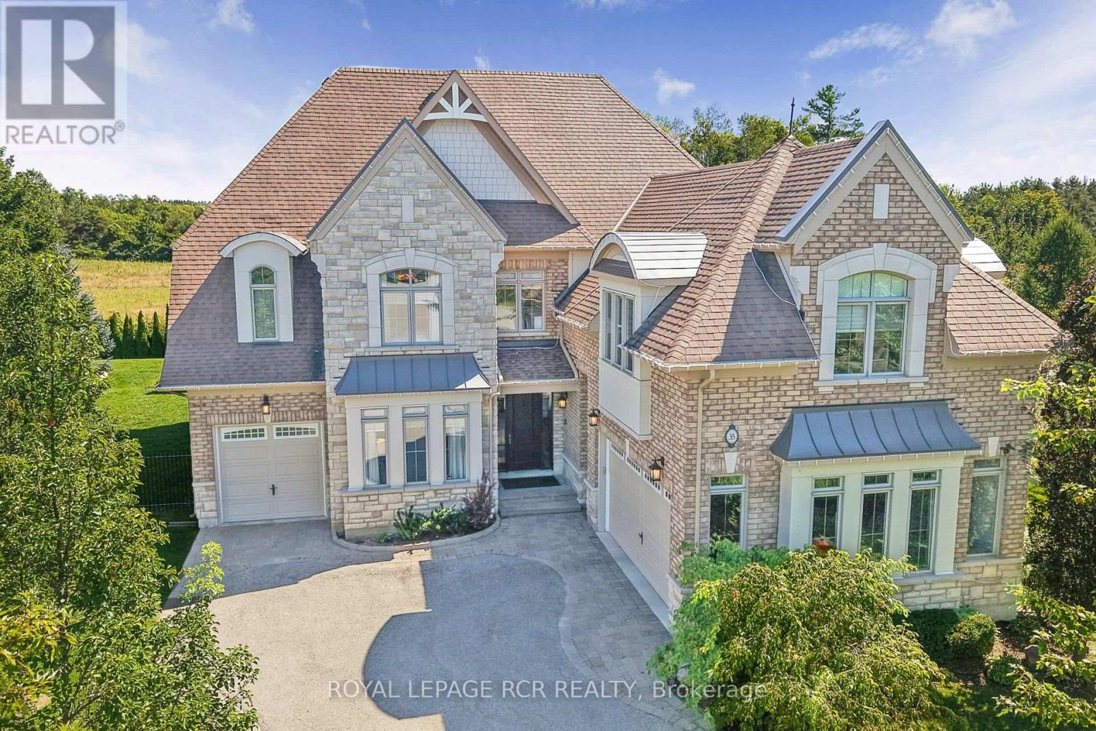 35 SOMER RUMM COURT