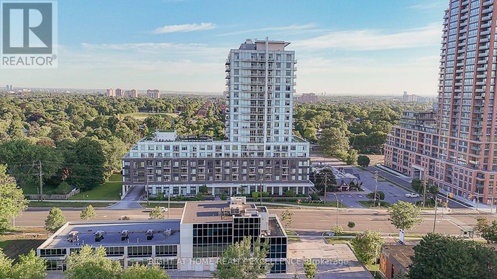 520 - 3220 SHEPPARD AVENUE E